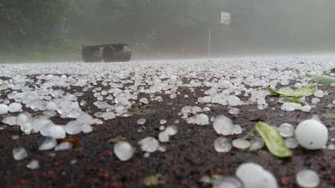 Heavy Rain and Hailstones UAE Breaking News 